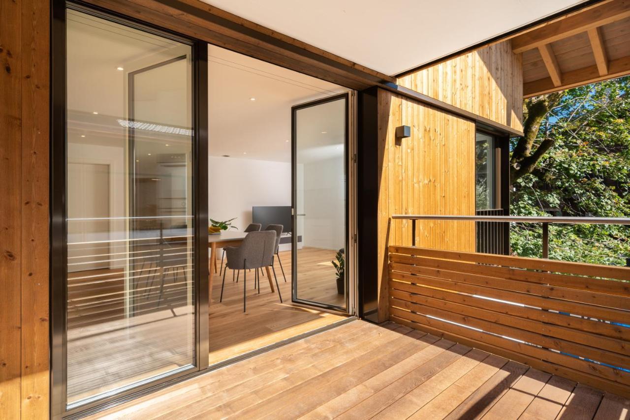 Moderne Neubauwohnung In Wilderswil Bagian luar foto