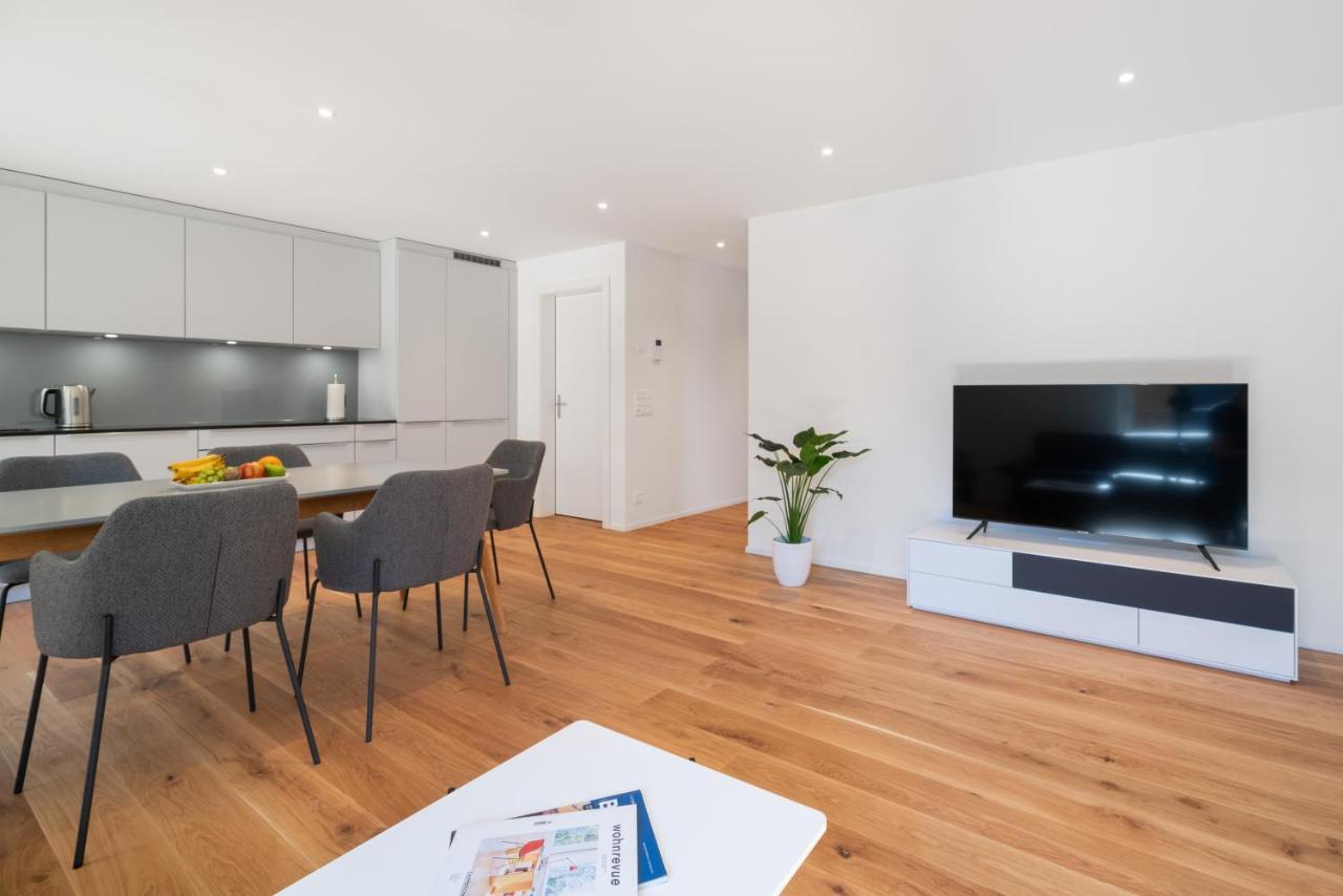 Moderne Neubauwohnung In Wilderswil Bagian luar foto