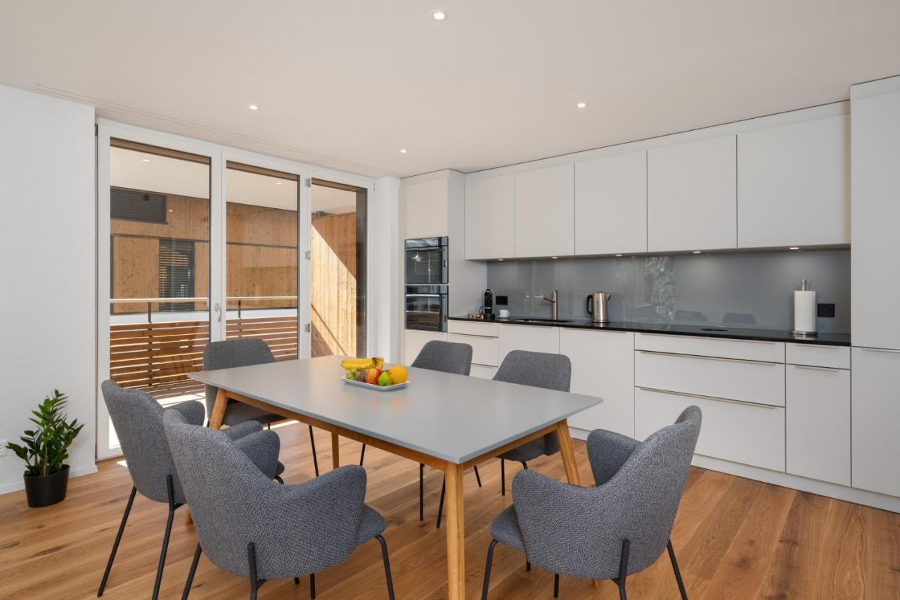 Moderne Neubauwohnung In Wilderswil Bagian luar foto