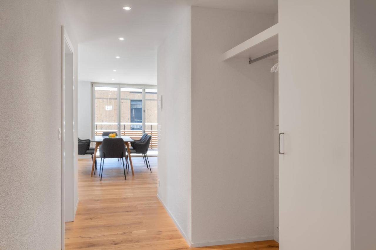 Moderne Neubauwohnung In Wilderswil Bagian luar foto