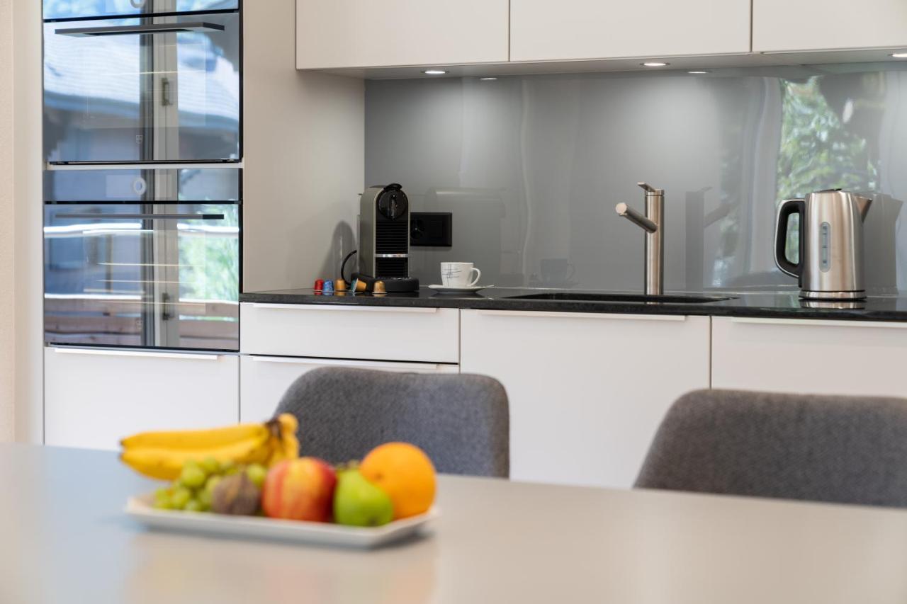 Moderne Neubauwohnung In Wilderswil Bagian luar foto