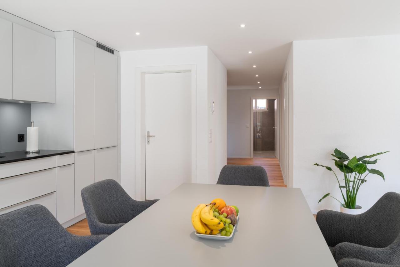 Moderne Neubauwohnung In Wilderswil Bagian luar foto